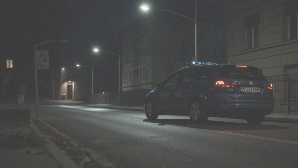 Jakie organy egzekwują prawo w przypadku zakłócania ciszy nocnej?