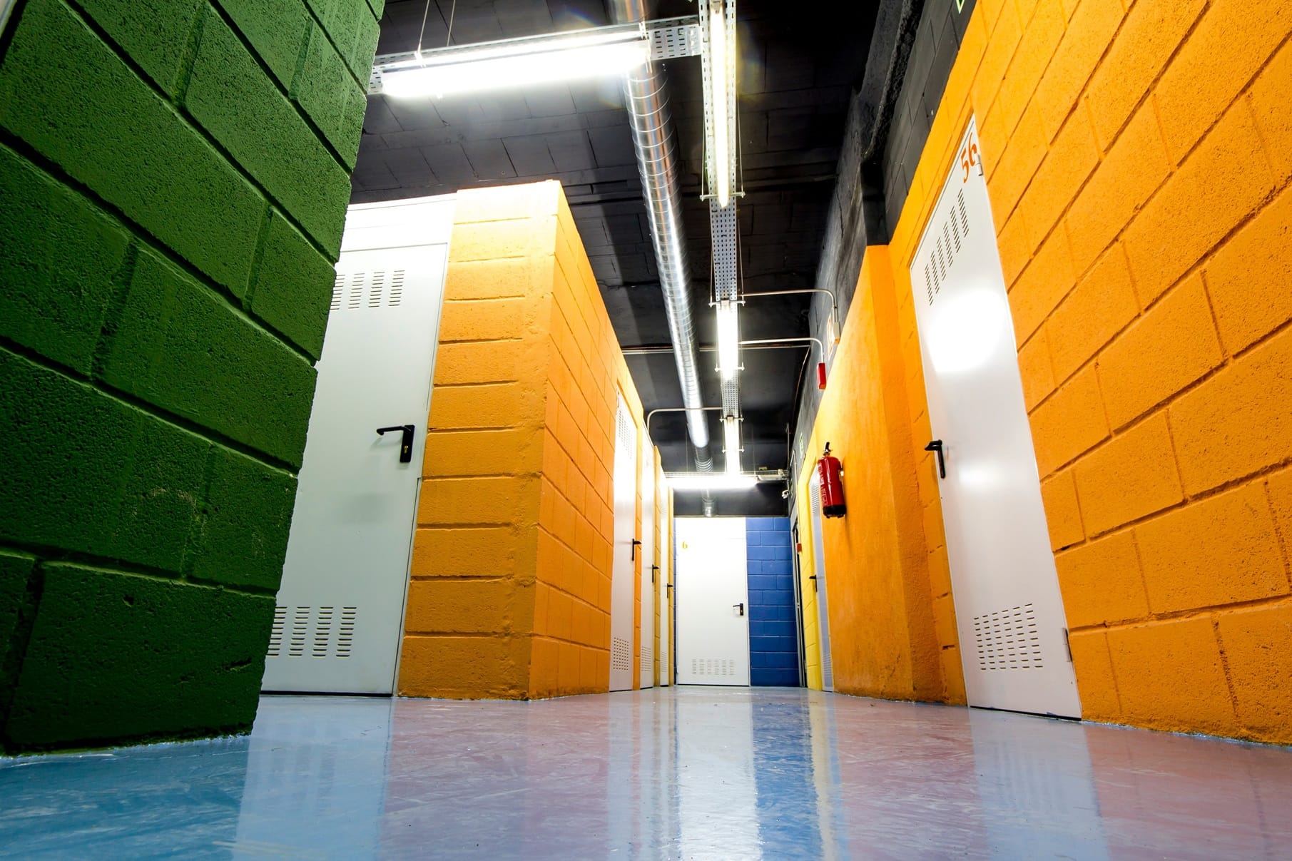 Komórka lokatorska - niewielkie pomieszczenie przynależne do konkretnego mieszkania