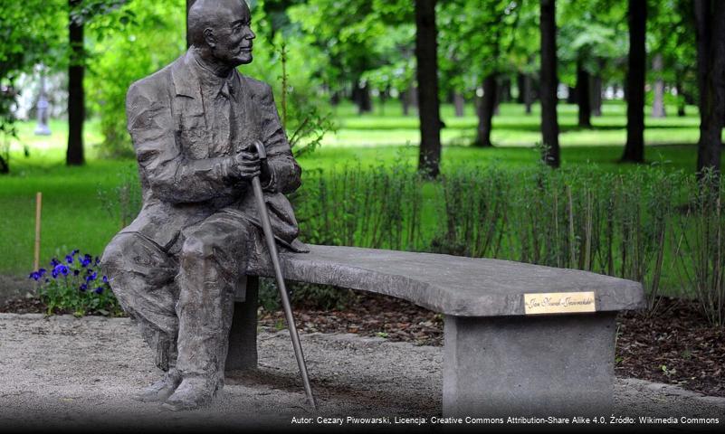 Ławeczka Jana Nowaka-Jeziorańskiego w Warszawie