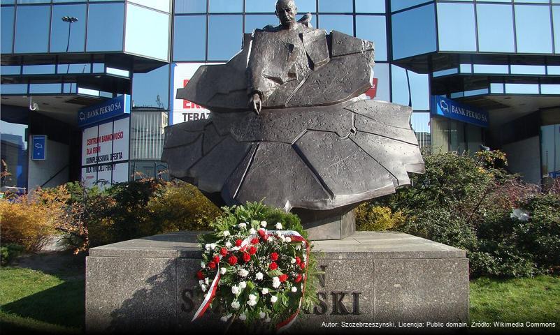 Pomnik Stefana Starzyńskiego w Warszawie (pl. Bankowy)