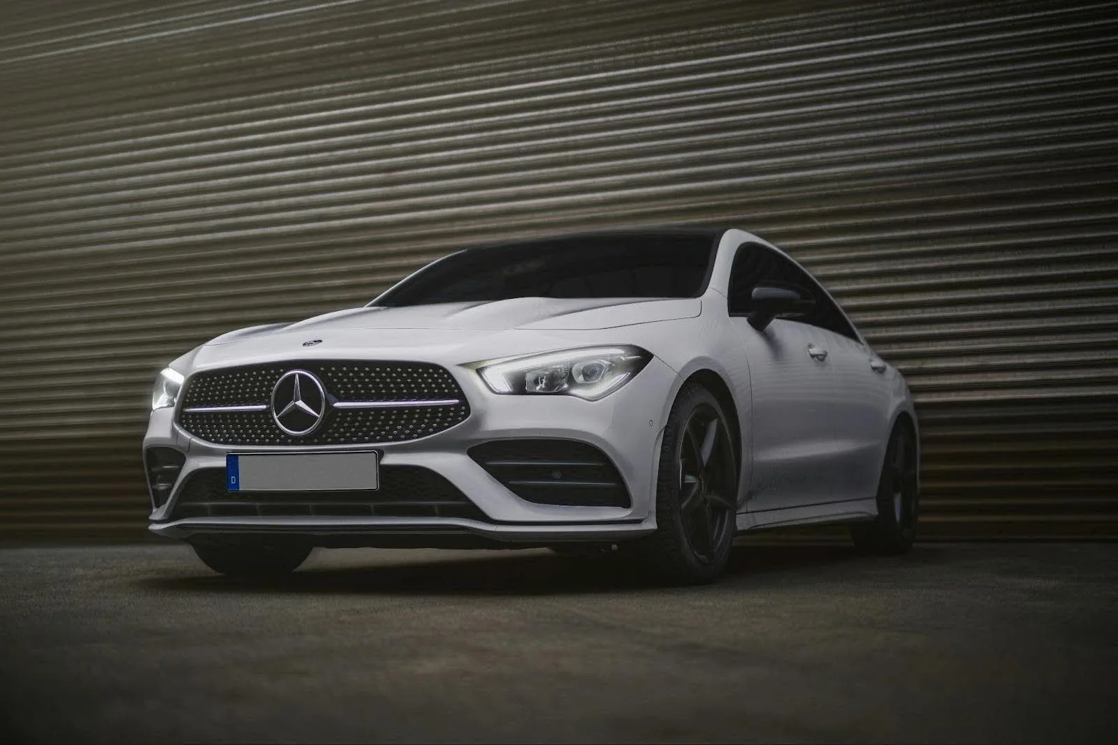 Koniec z koszmarem u mechanika! Jak bezbłędnie kupować używane części samochodowe?